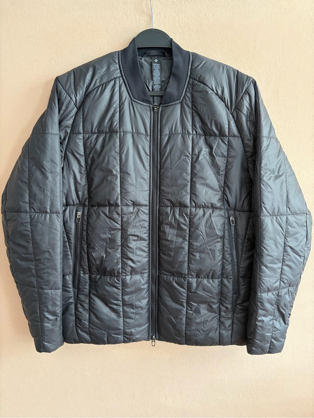 Lululemon Insulated Bomber Jacket Black size Medium Full Zip LM4APYS
